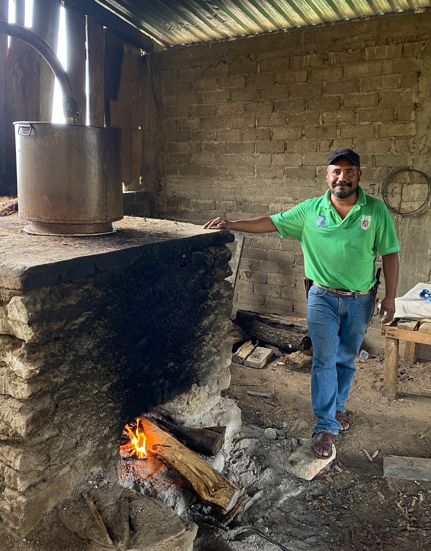 Roman creator of the Biquix - San Jose del Peñasco mezcal