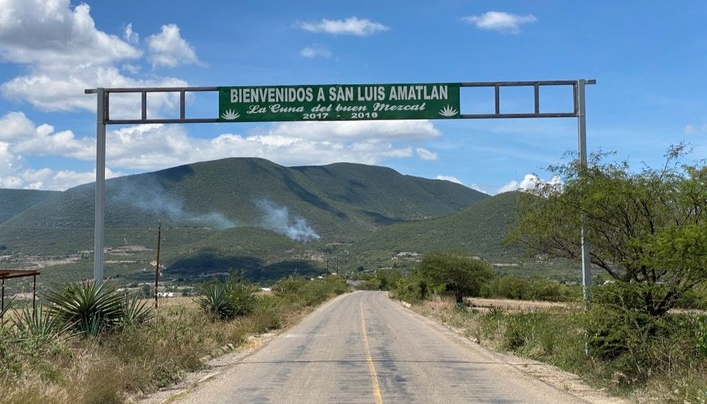A long road into the Mexico mountain range leaving San Luis Amatlan