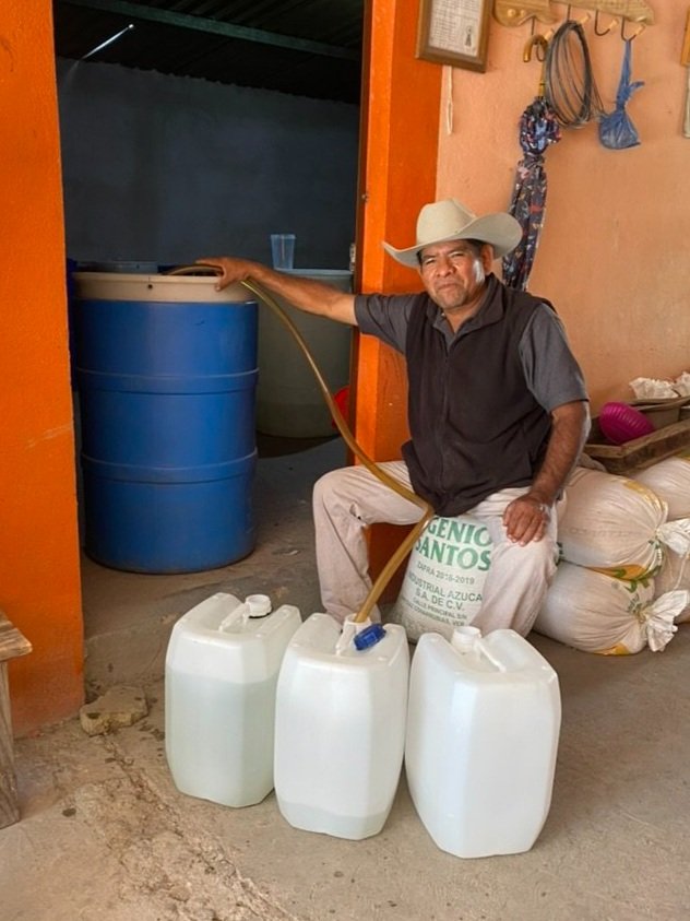 Nicolas, creator of the Jabalí - San Luis Amatlán mezcal