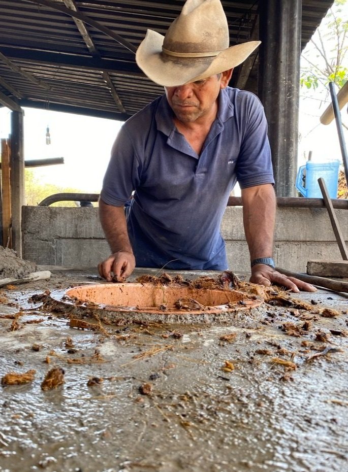 Nicolas, creator of the Bodega Blend - Amatlán mezcal