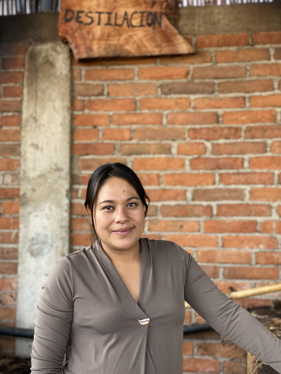 Rosario, creator of the jabalí & Tobaziche - minas mezcal