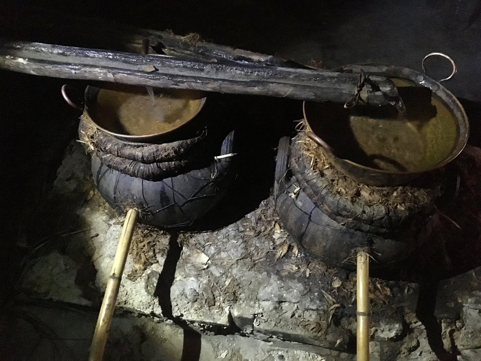 Traditional method of mezcal production for the ticuchi capon - ixcatlán