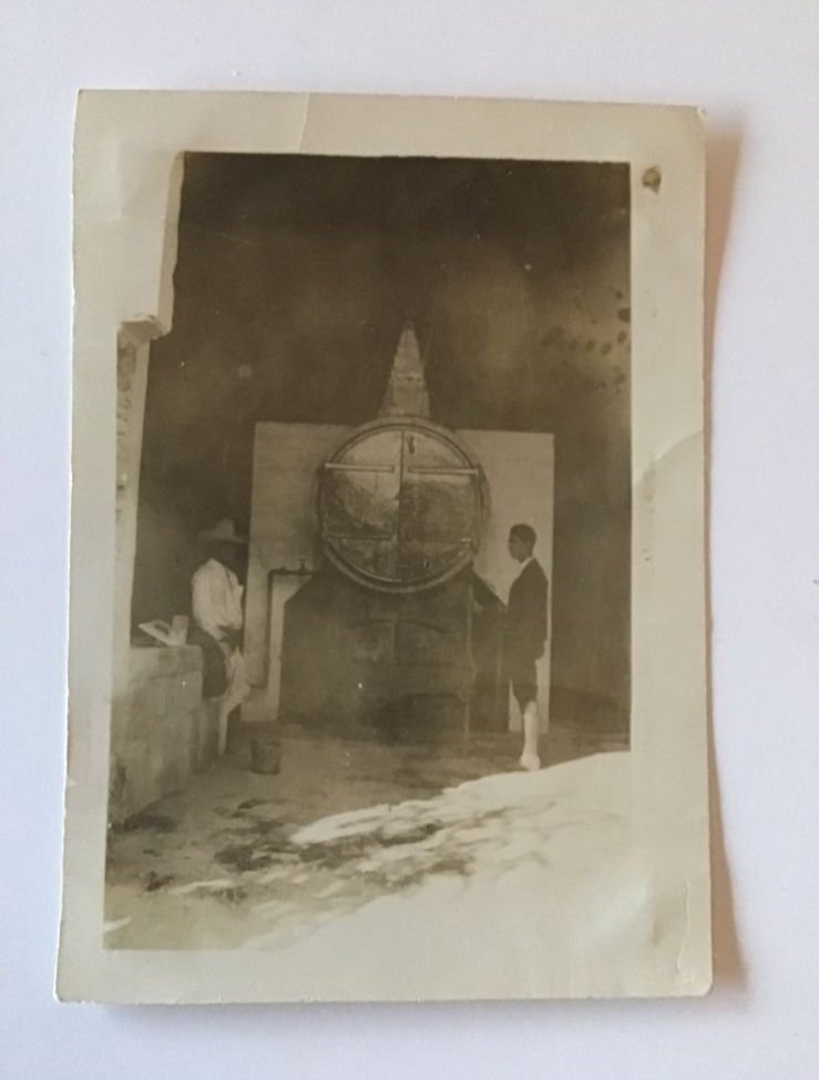 A black and white photo from the original mezcal distillery that makes Bruto y cimarron - san felipe, Guanajuato