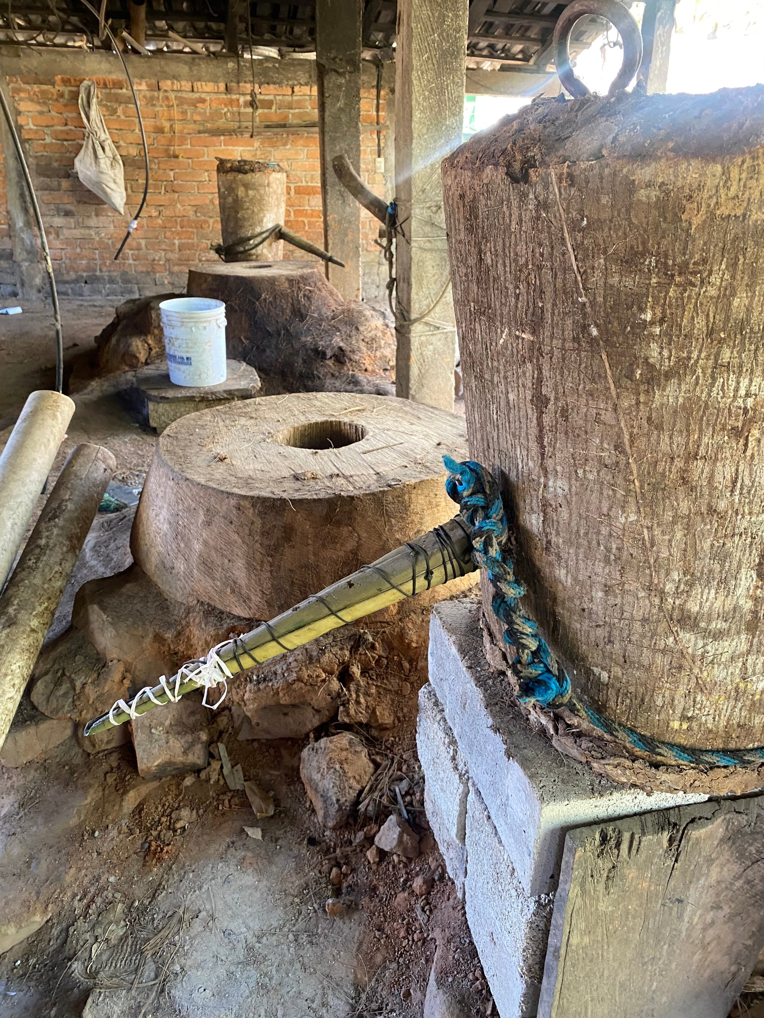 Once fully fermented, the alcoholic mash was double distilled in this filipino set-up that’s unique to the Jalisco coast.