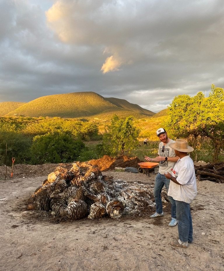 Jon & Nico looking at the moho