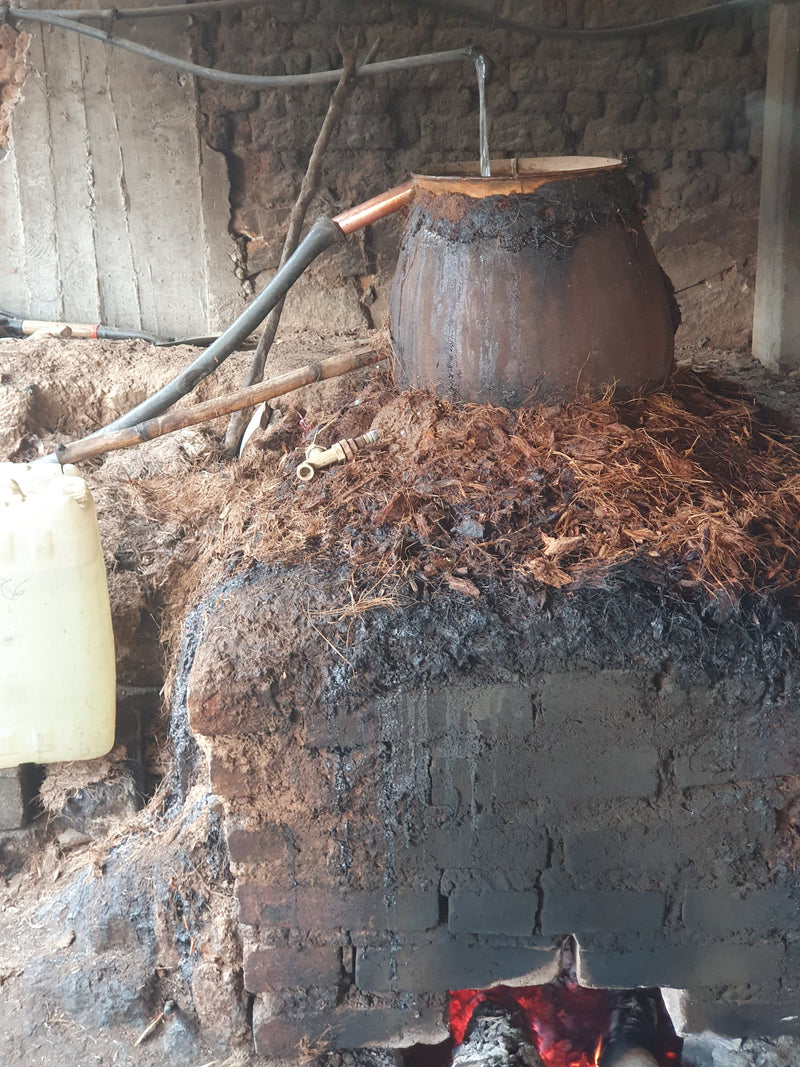 La Esperanza clay pot still with copper lid